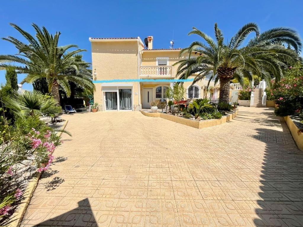 Villa Eva Asiana Guesthouse With Shared Pool Бениса Экстерьер фото